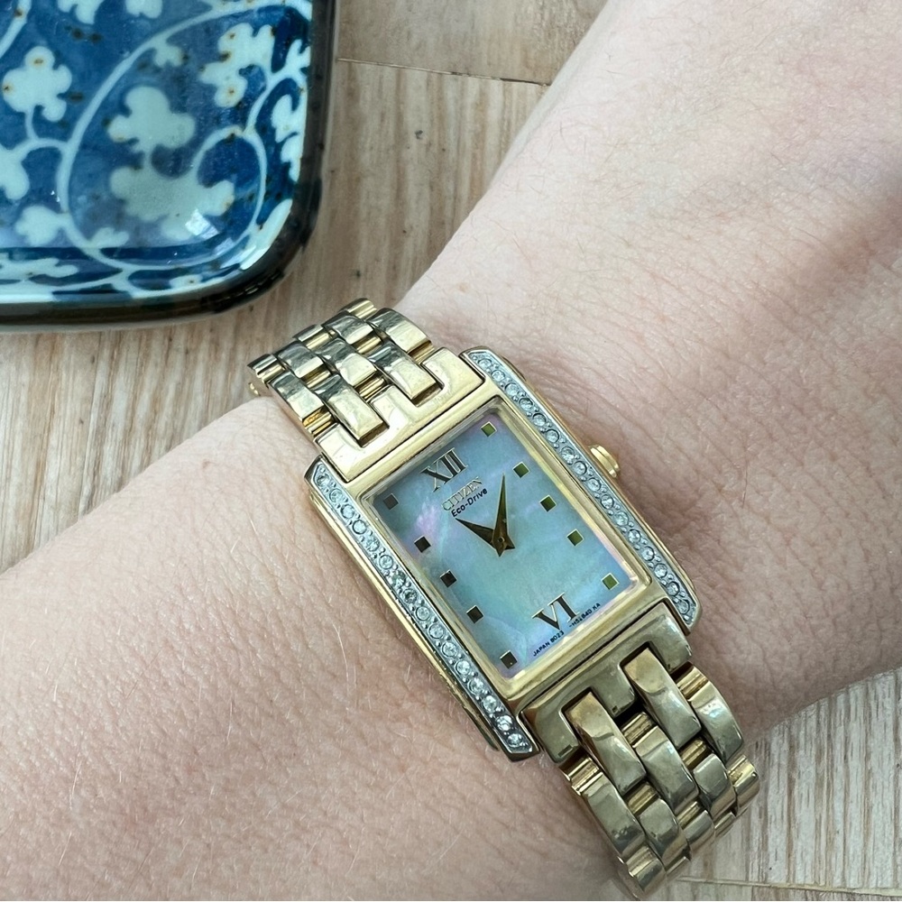 Citizen eco-drive ladies rectangular gold tone bracelet solar dress watch